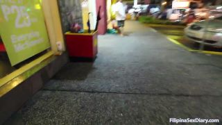 Mia Monroe is finally ready to go in to cumshot in a threesome rainbow dash porn