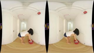 Skinny blond gets wet in pantyhose works her hairy pussy romi rain reena sky