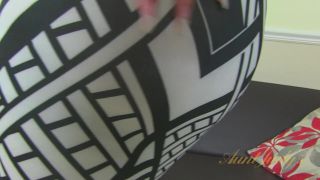 Amateur Riley likes old cock detra gloryhole