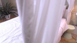 Eating that pussy with banana dildo johnny castle threesome