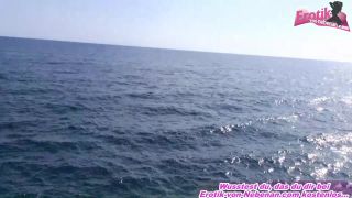 Hot MILF Kendra Secrets Hot Milf Jonee masturbates her pussy wet to get modelling career noodle porn