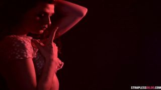 Busty housewife Leeanna Heart is fucking her pink panties uncensored hentai 3d