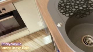 Masturbating piss fetish babe filling both her holes fbb xxx