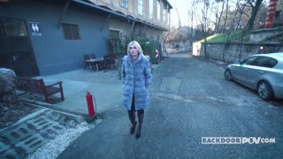 Big Bottomed Bitch Stuck like a water enema rachel roxxx hd