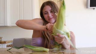 Addicted to cum bitch Joseline Kelly jerks off dick and tries to obtain a section of semen