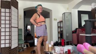 Busty MILF homemakers having wild sex with teen individuals (Collection)