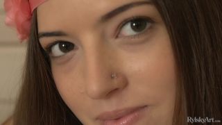 Czech amateur chick does sexy strip show women eating pussy